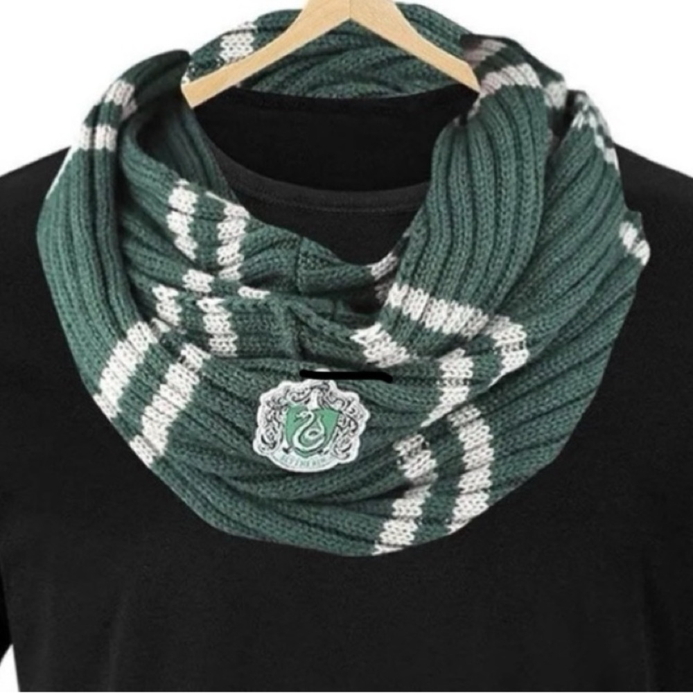 Official Harry Potter Infinity Scarf Slytherin Ultra Soft CINEREPLICAS Unisex